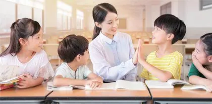 心向阳光，快乐交往