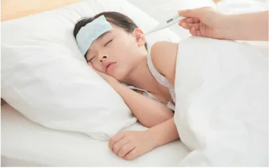 小儿发热治疗期间应如何进行中西医结合护理？