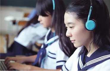 初中信息技术课堂如何培养学生网络安全意识？