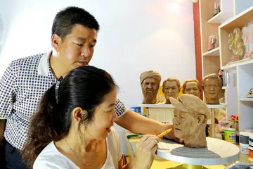 彩面塑艺人付海云:指尖上生出五彩画1