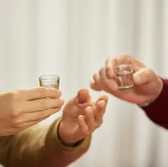 科学食用油盐糖酒茶之合理用酒9