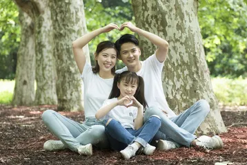 做智慧父母 育阳光子女 建幸福家庭