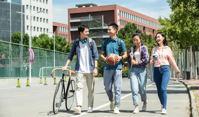 扎实开展青春健康教育 全面服务学生成长成才