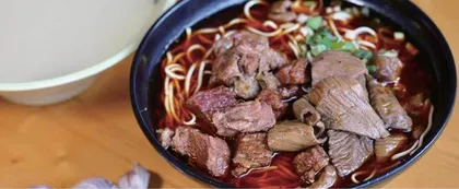 牛杂面就黄酒，襄阳人的美味“过早”
