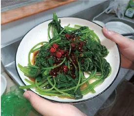 黄豆酱炒番薯叶：一道被低估的 “长寿菜