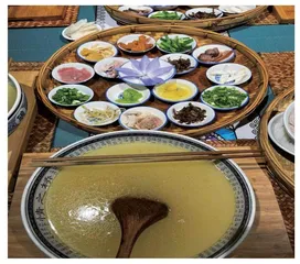 滇味界“扛把子”——云南过桥米线