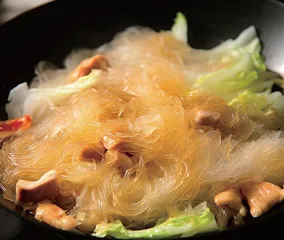 东北的冬季除了雪，还有热乎的东北菜