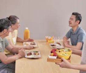 科学运动与合理营养：老年人健康的双重保障