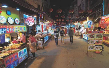 从大排长龙到冷冷清清文和友迷失在广深街头