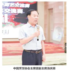 烹饪新人同台竞技再现中餐高超厨艺