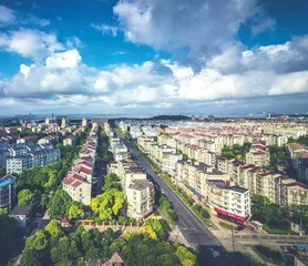 国家发展改革委等十九部委《关于推动大型易地扶贫搬迁安置区融入新型城镇化实现高质量发展的指导意见》