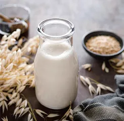 制约我国乳品加工业发展的因素及有效的解决方式