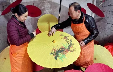 郑国民：六代心手相传，守住千年伞艺