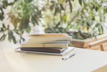 笑得潇洒，活得尽兴