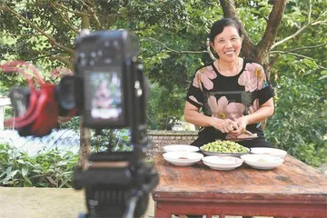 永不服输的“潘姥姥”