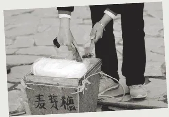 难忘童年敲糖人