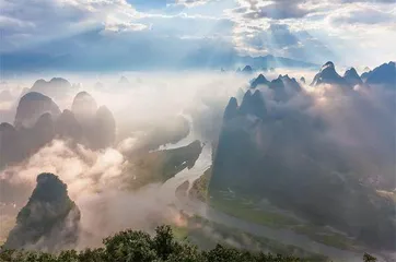 叹龙脊之致，赏漓江之美
