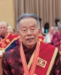 “小儿王”王烈的养生观：勤于站立防五病，莳花弄草最养人1