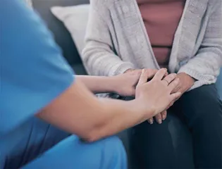 绝经后持续感染HPV,当心一“拖”成癌1