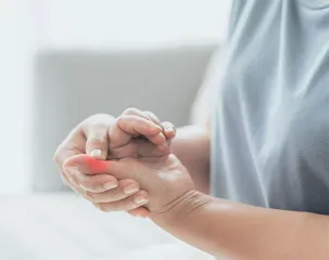 你的拇指为何会伸不直1