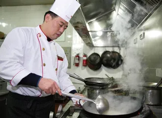 季军：心与技的交汇，热血创新的烹饪之路