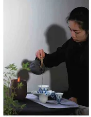 且看花落，芳满人间