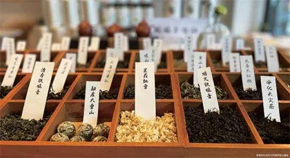 新茶饮：传统茶业的逆袭与挑战