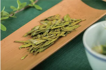 茶悦四季：在一杯茶里，感知四时律动