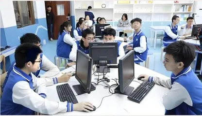 科学技术点亮初中计算机课堂