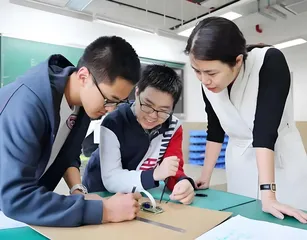项目式学习如何在初中信息科技教学中应用？