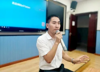 “全国最美教师”刘秀祥:天亮前是最黑暗的时候,下一刻会看到曙光6