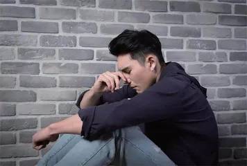 如何应对母亲去世后的哀伤情绪？