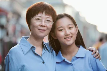 想逃的女儿和失控的妈妈