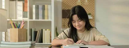 在“偷”和“骗”中无法自拔的少女