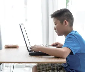 过度上网是如何损害青少年大脑的？