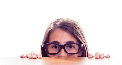 什么样的人更容易害羞？