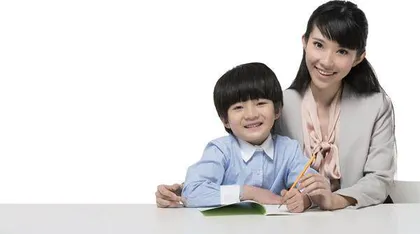 困在情绪泥潭里的小男孩