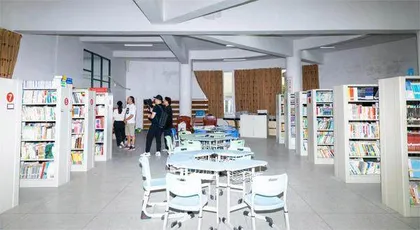 张德芬空间进校园:捐赠十万码洋爱心图书,助力青少年成长9