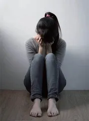 该如何走出家人性侵的阴影