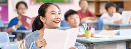委屈的姑娘并非不想上学1