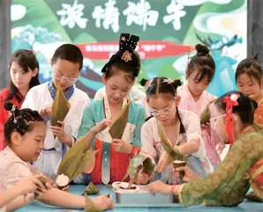 让年轻人与优秀传统文化“双向奔赴”2