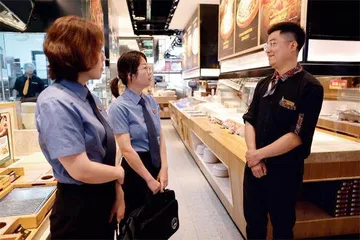 警惕自助餐厅成为向未成年人售酒的“危险地带”3