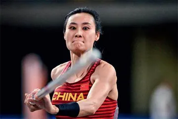 李玲：跃过天际