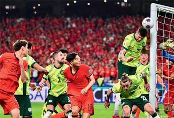中国男足走到终点，踏上起点3