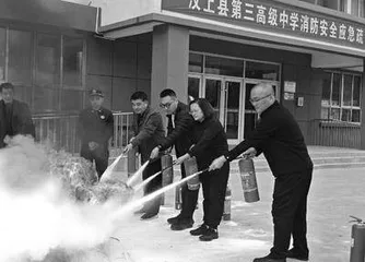 标准化培训 +动态化演练 筑牢校园安全基石