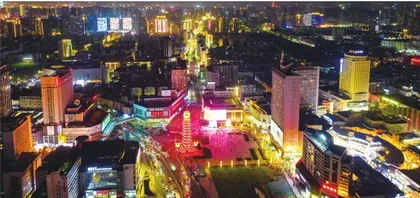 集市里的烟火气