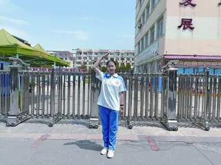 愿以寸心报华夏，且将岁月赠山河