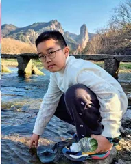 阳台角的三角梅