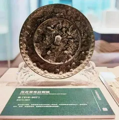 为什么博物馆的铜镜不让看正面1