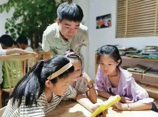 乡村图书馆馆长1